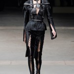 Alexander McQueen Fall 2011 Ready-to-Wear-7