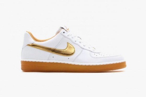 Ar1©Nike