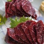 Zoll beschlagnahmt Walfleisch auf der Grünen Woche