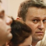 Blogger in Gafahr - Russlands bekanntester Blogger Nawalny  lacht nur noch in Handschellen 