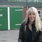 Lesbe bei Bauer Sucht Frau?